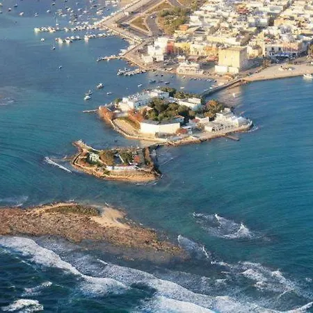 Lo Scoglio فندق بورتو سيساريو