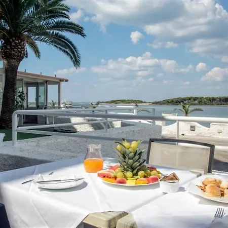 Szálloda Lo Scoglio Porto Cesareo