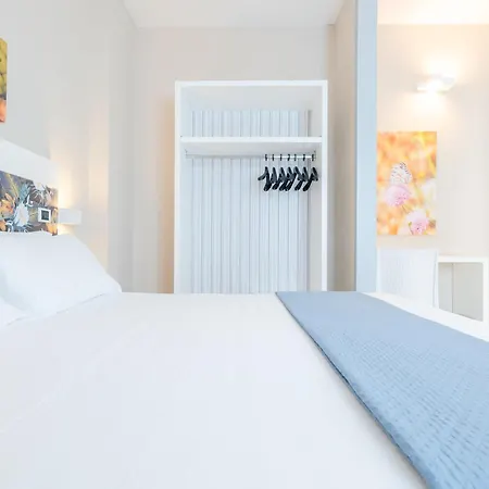 Szálloda Lo Scoglio 3*