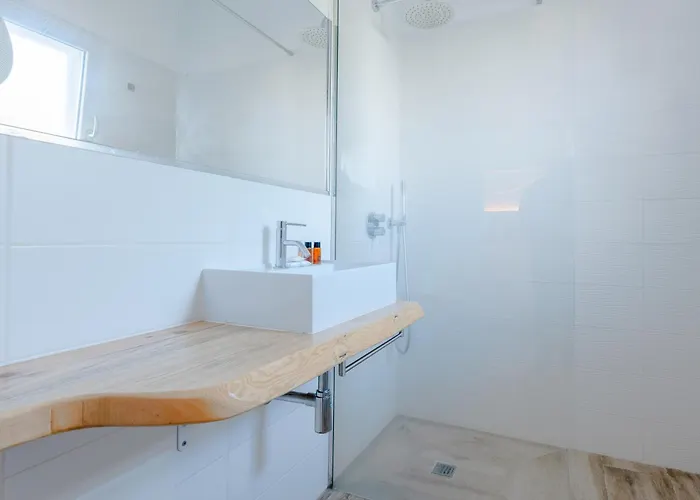 Lo Scoglio פורטו צ'זראו